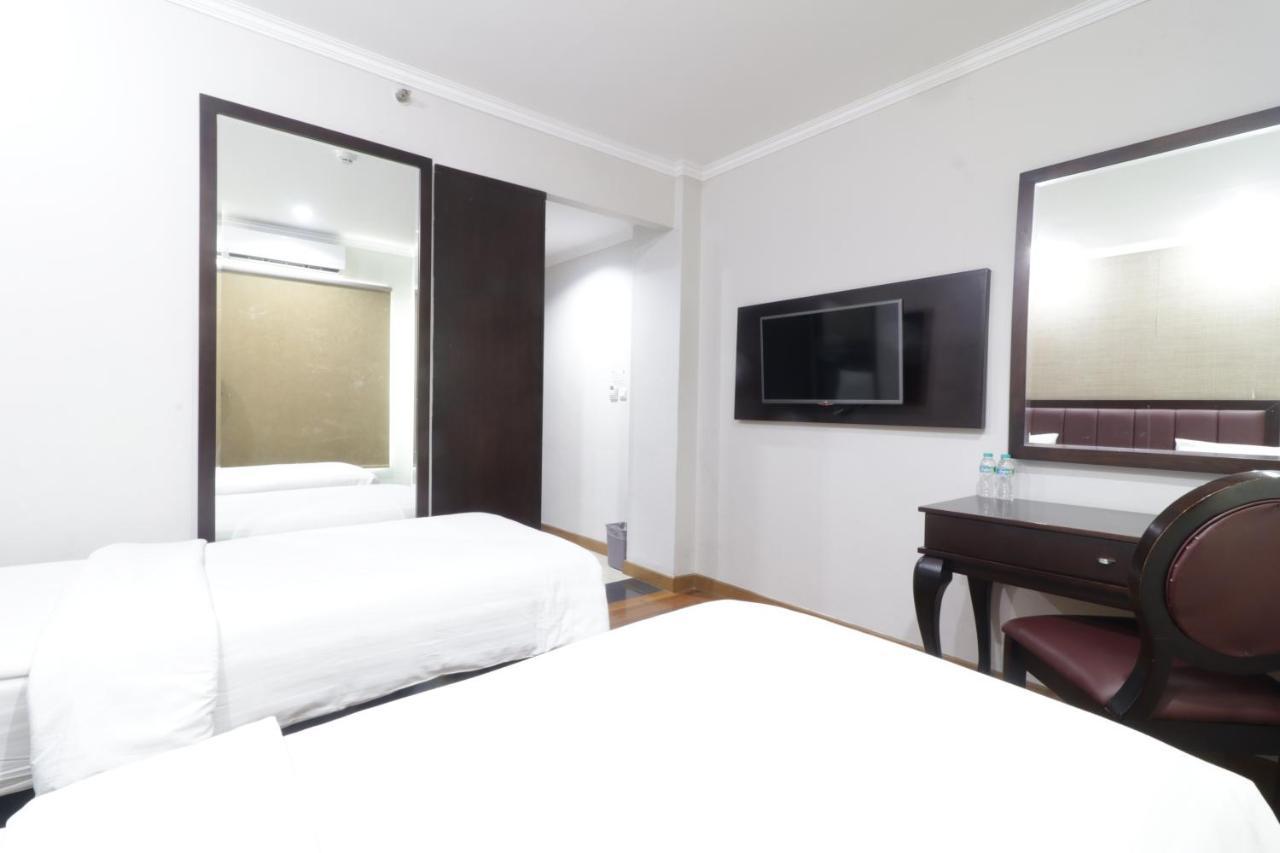 P Hotel Jakarta Exterior photo