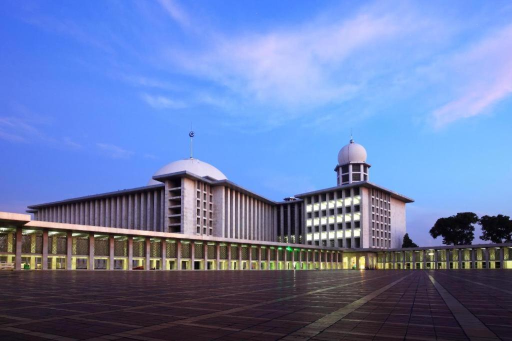 P Hotel Jakarta Exterior photo